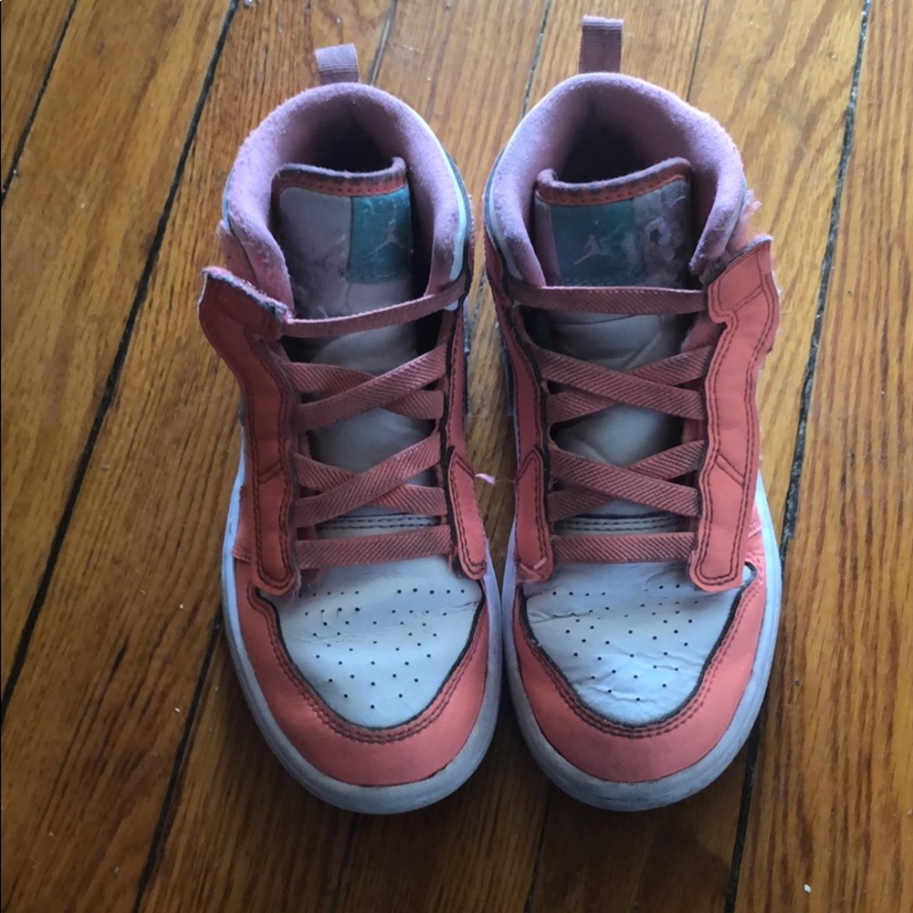 Nike Velcro snap sneakers size 1
